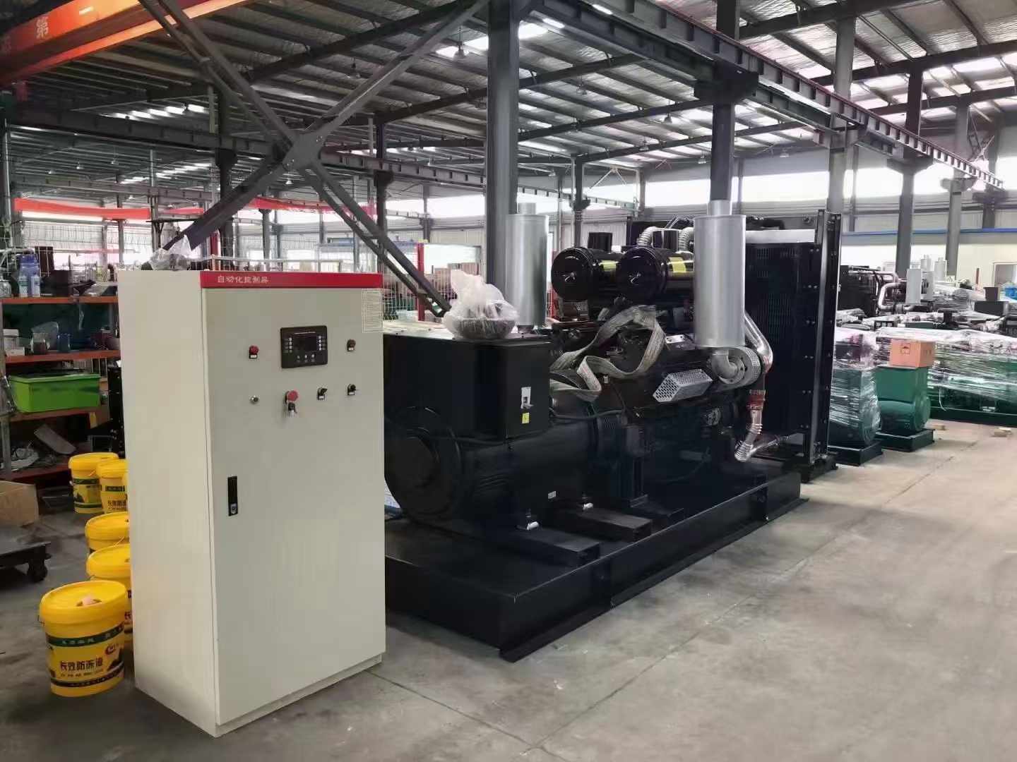 爱民柴油发电机运行时的噪音和振动水平如何？