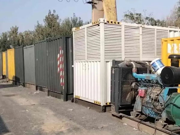 爱民200KW柴油发电机机组每小时油耗是多少？
